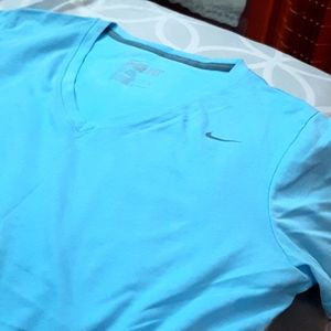 NIKE tee